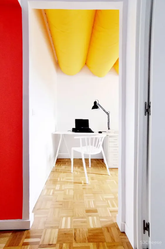 将几种色彩通过不同的材质表现出来,这个新旧结合的家清新又活力