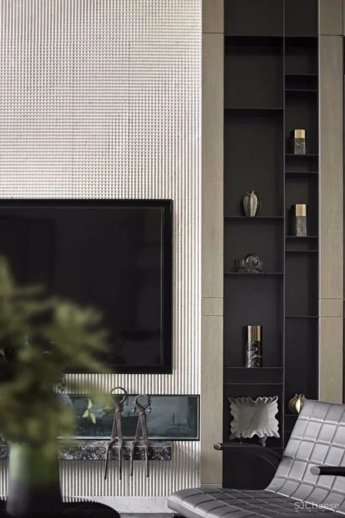 SSD新作:现实如山,而你浪漫如云