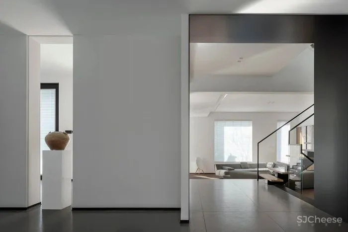 展 小 宁 苏州 500m² 极简大宅,治愈的家!