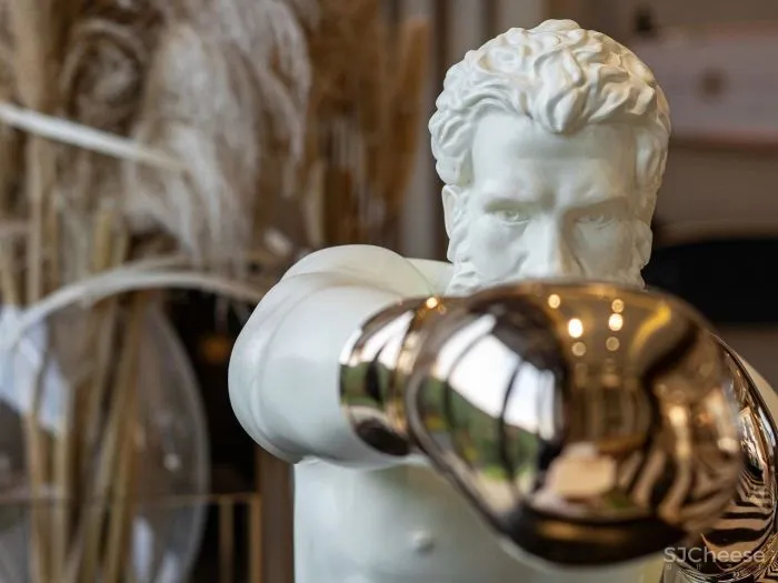 奥迅设计 艺术与场景共舞 佛山方直珑湖湾售楼部