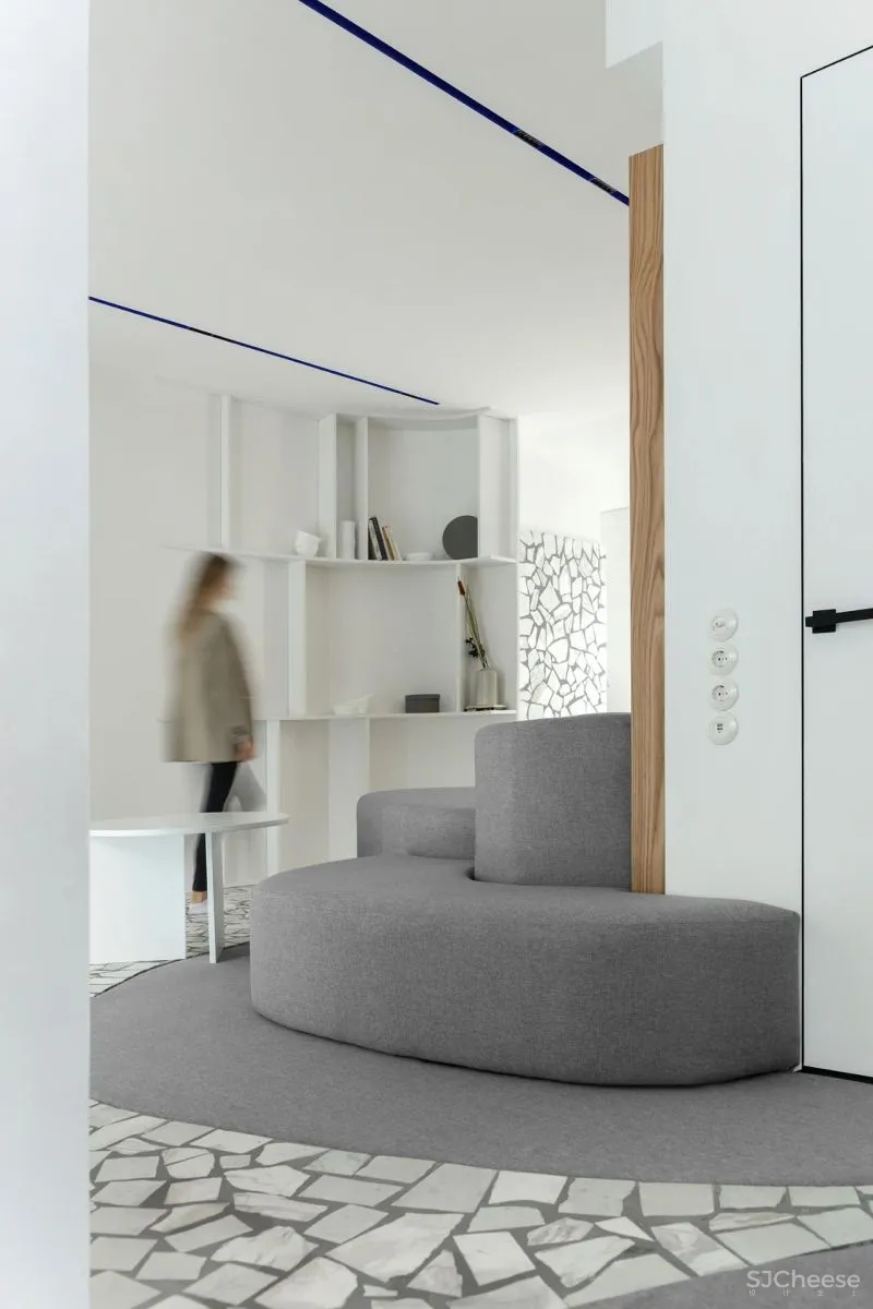70㎡女生单身公寓，白色至上，前卫时尚