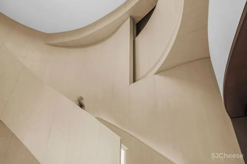 道胜新作 领航者:在售楼部,打造如游艇般的室内空间「星作」