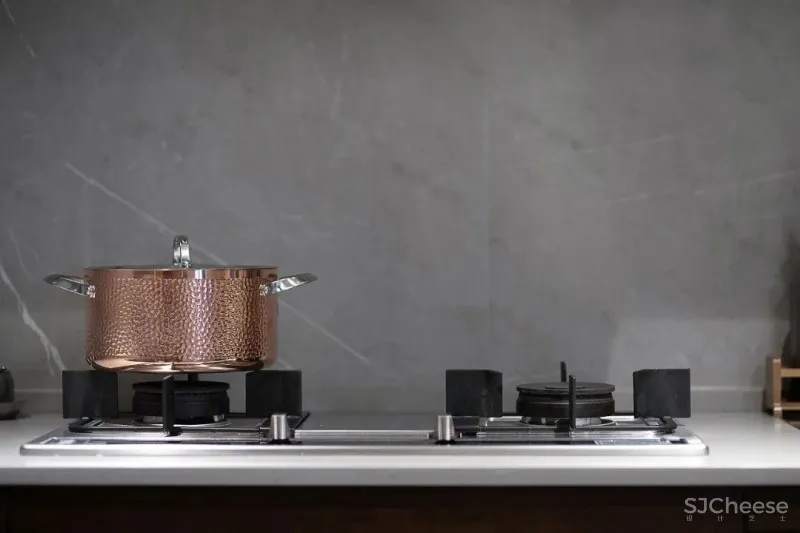 MIYUKO美域高 丨简单不平凡,这样的“高级黑”谁不爱