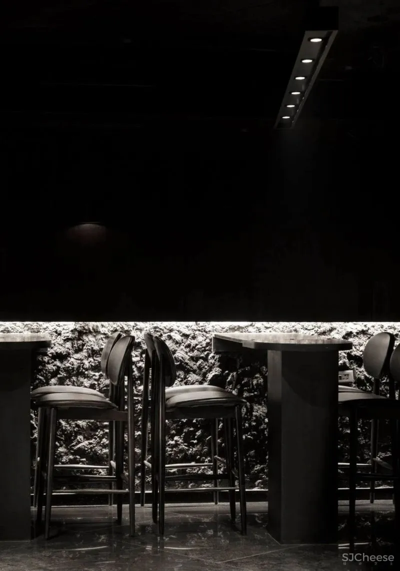 RENESA ARCHITECTURE新作|暗黑式混凝土结构