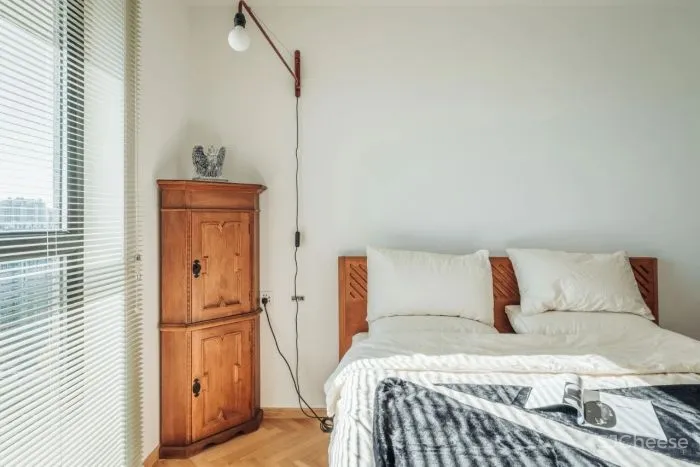 大面积浓郁红装进110m²的家,居然能清新