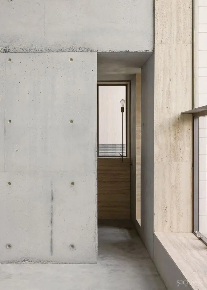 设计师夫妇的极简私宅，屋顶花园设计得太仙了！