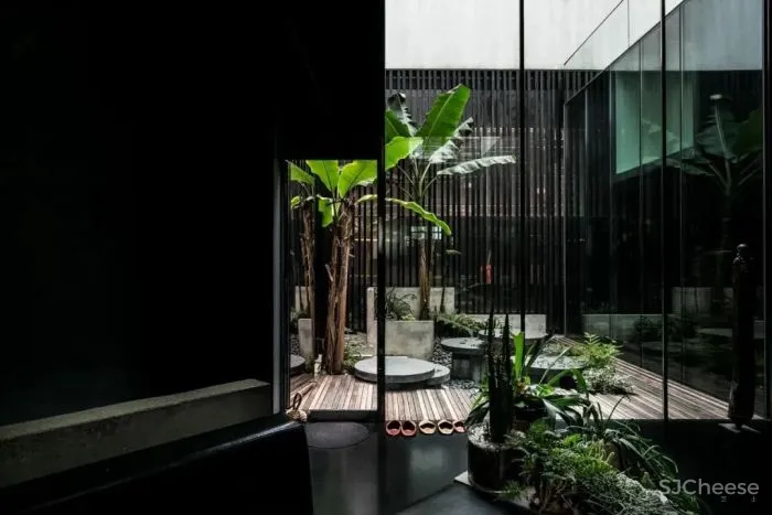 一套房子只有一扇窗？17年前的豪宅，竟卖出5700万高价，多亏了这设计！