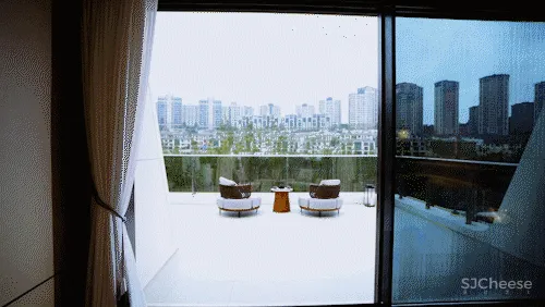 “宇宙中心”的豪宅生活丨香港置地·天湖岛