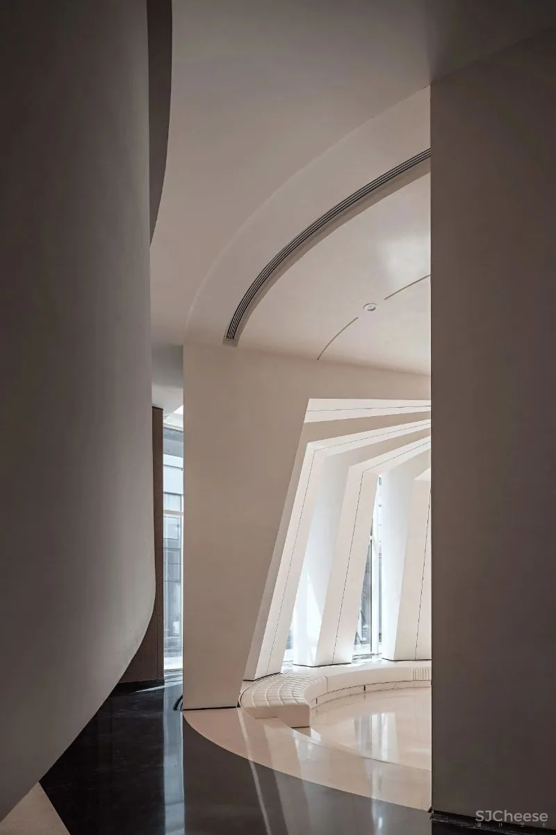 曲线交织,创造独特的艺术韵律 广州GBD设计