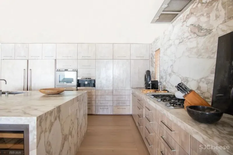 Kelly Wearstler海边私宅曝光！557㎡，1.4亿就能买到！