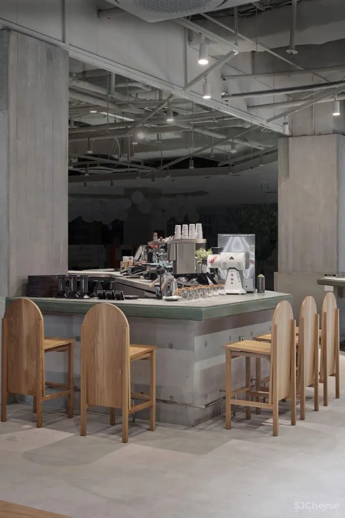 首尔Dorrell咖啡店,从滑冰文化的非正式性,趣味性中获得设计灵感