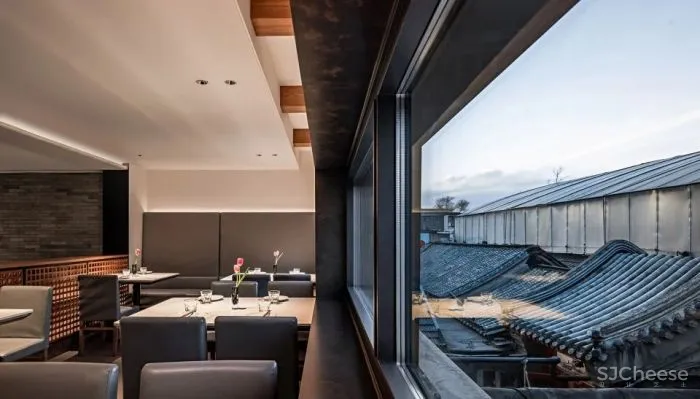 从簋街“长出来”的京城名餐厅 胡大总店，北京 IN·X屋里门外