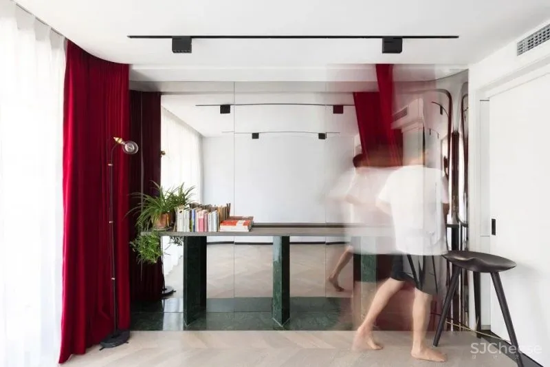 新作 “老破小”中的家庭剧院，上海 寻长设计