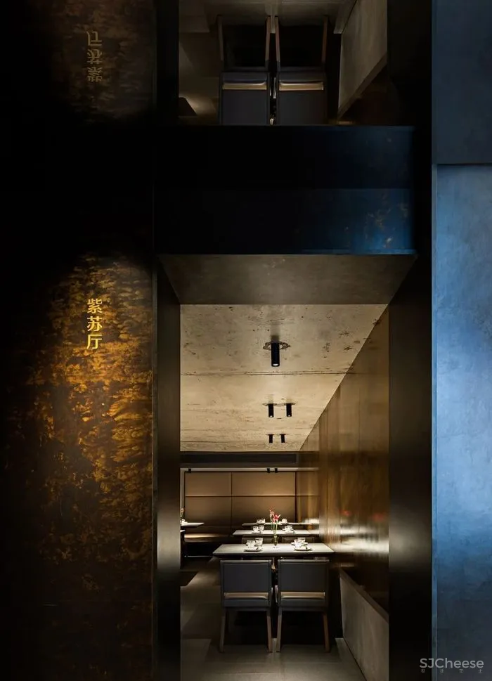 从簋街“长出来”的京城名餐厅 胡大总店，北京 IN·X屋里门外