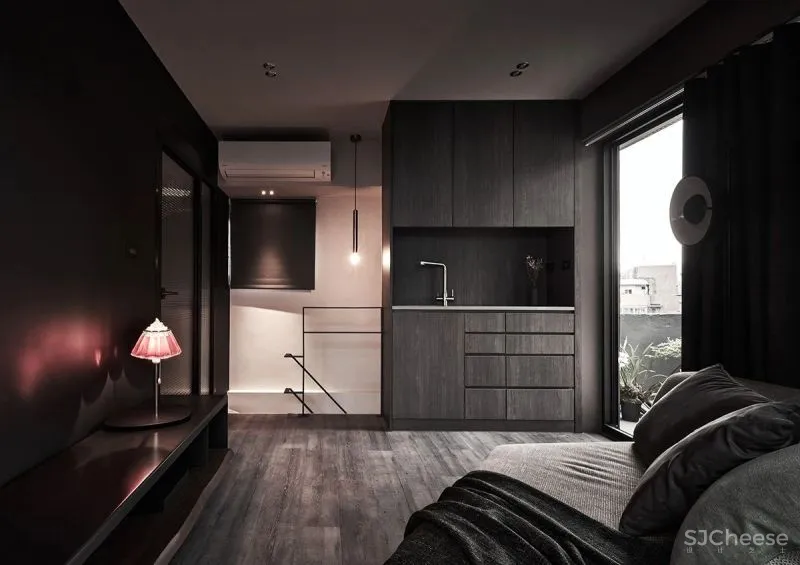 132㎡工业风Loft，玻璃材质、大中岛、独立衣帽间...打造职住一体的家！