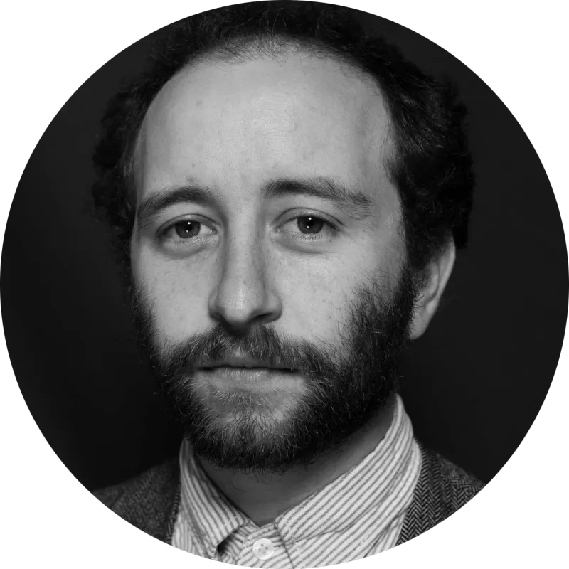 建筑师改造乡下仓房,送给雕塑家老爸做工作室,房子的打开方式太特别了!