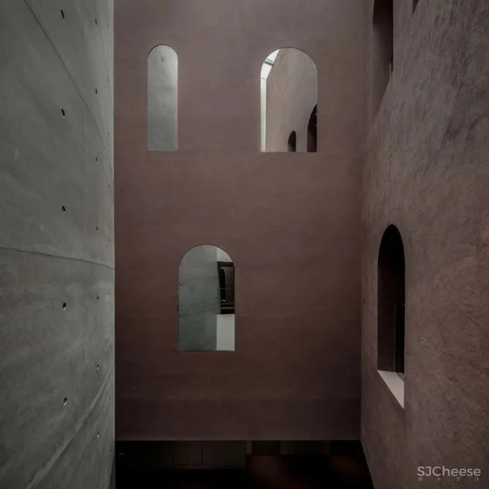 这个酒店里的餐厅太会了，竟然是个时尚艺术打卡地？！