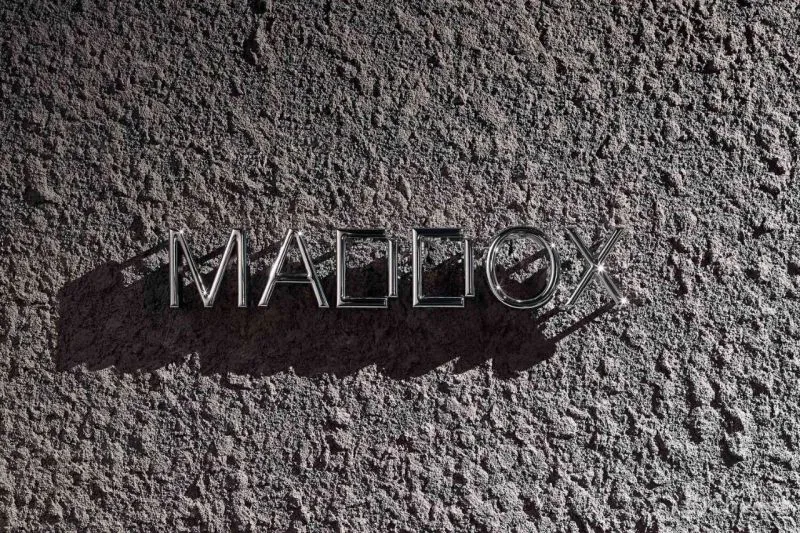 超未来主义健身房,动态数字装置营造充满活力的氛围