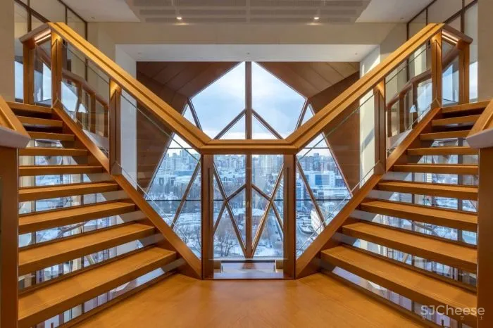 Foster Partners新作落成，蜂窝状外立面让人耳目一新！