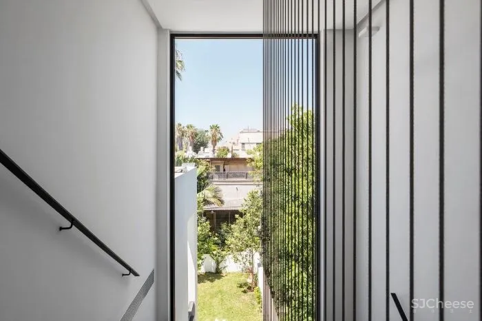 以色列的极简主义黑白美学 Raz Melamed新作