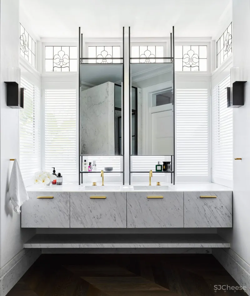 海滨别墅改造,传统与现代的色彩碰撞!