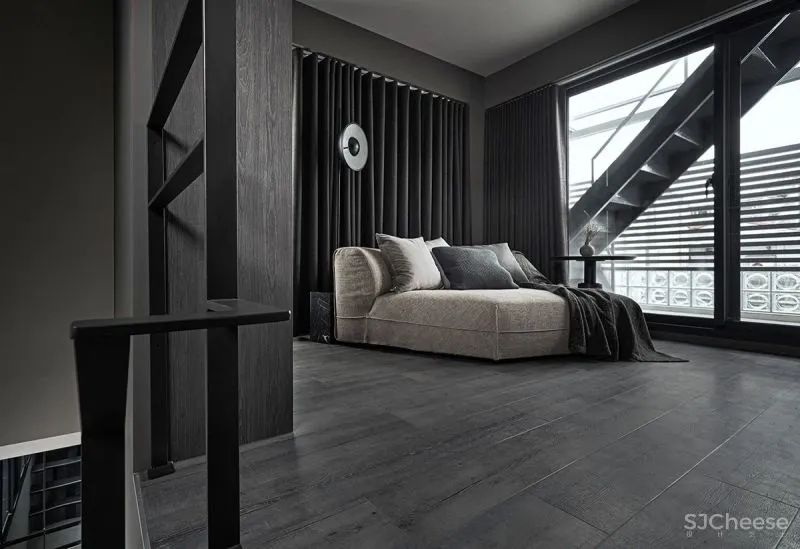 132㎡工业风Loft，玻璃材质、大中岛、独立衣帽间...打造职住一体的家！