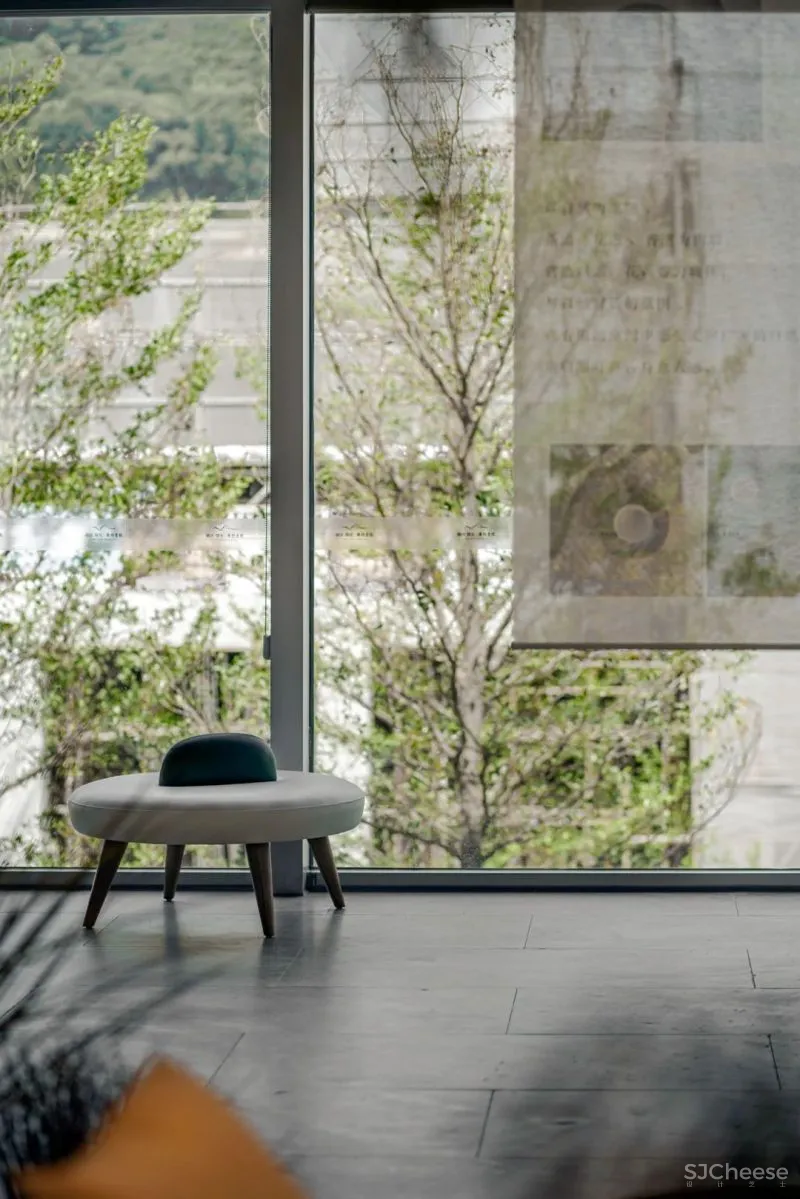 当方所遇上融创,售楼处变身复合型文化空间,为未来生活立下的“大美之心” 正鸿设计