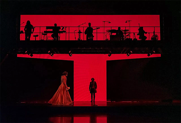 元禾大千:经典色彩搭配,红与黑的灵魂对白!