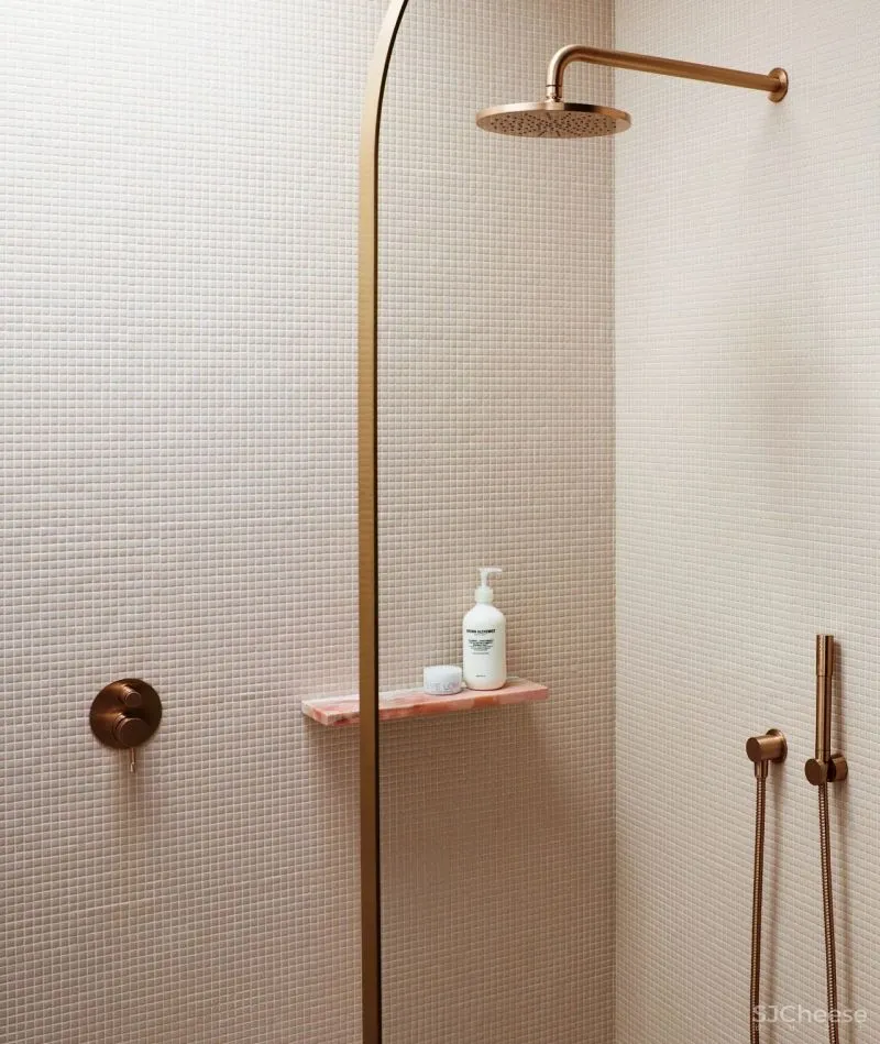 海滨别墅改造,传统与现代的色彩碰撞!