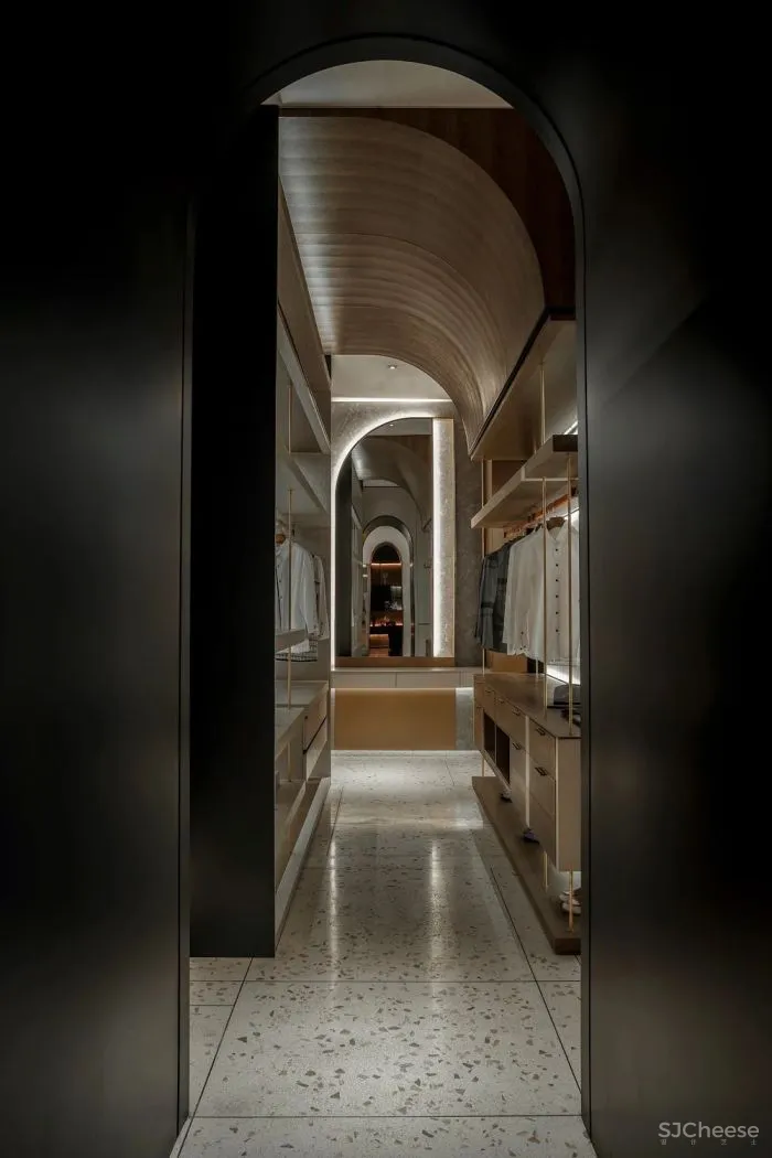 转衍之域 唐忠汉新作