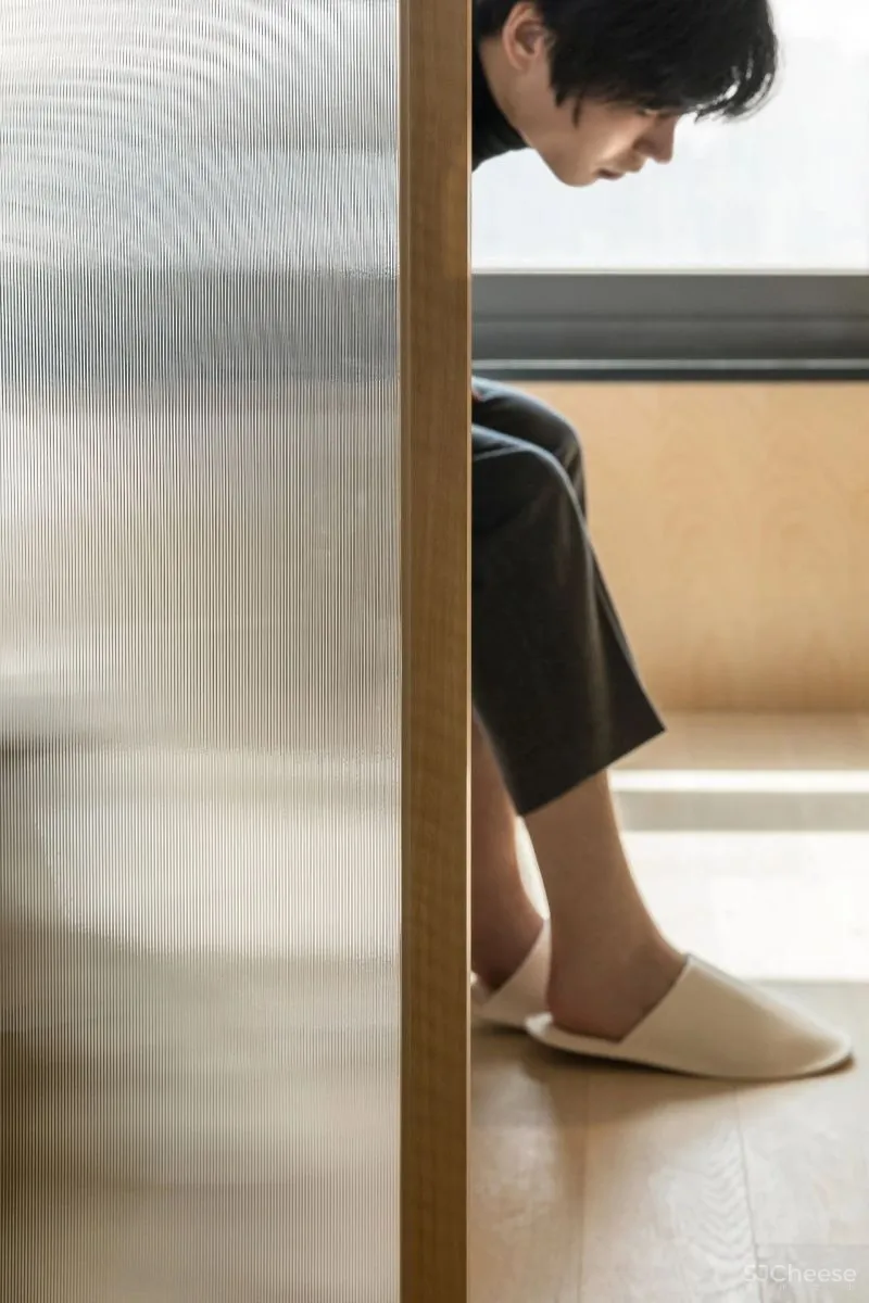 Ian Lee丨极简主义的木色温情