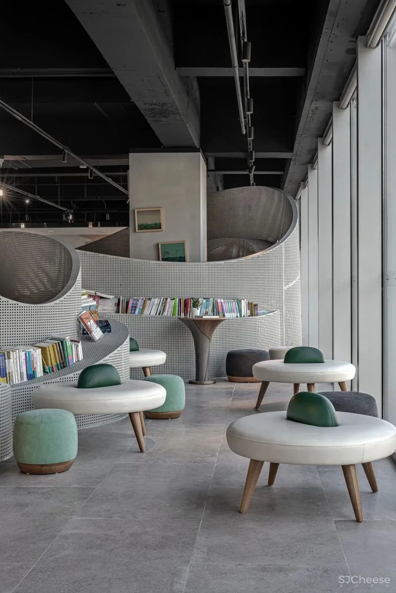 当方所遇上融创,售楼处变身复合型文化空间,为未来生活立下的“大美之心” 正鸿设计