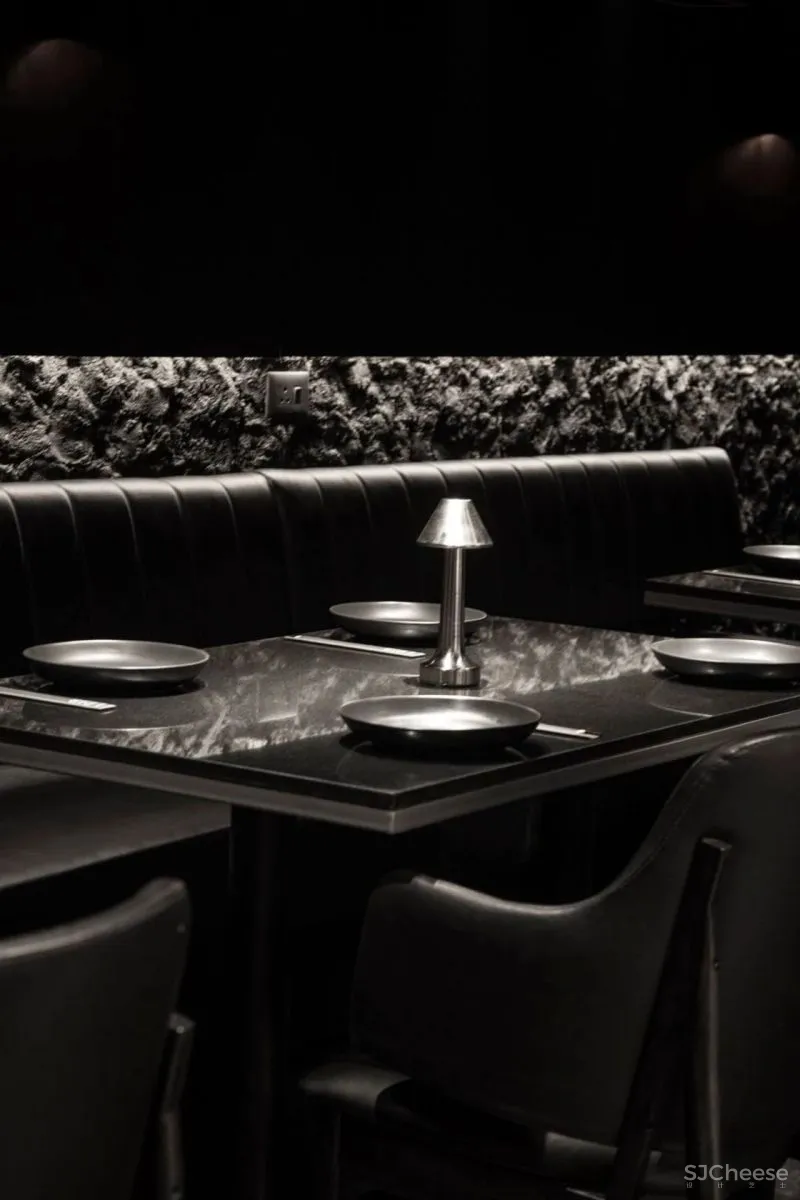 RENESA ARCHITECTURE新作|暗黑式混凝土结构