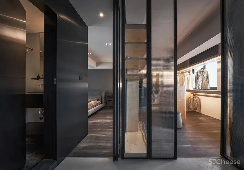 132㎡工业风Loft，玻璃材质、大中岛、独立衣帽间...打造职住一体的家！