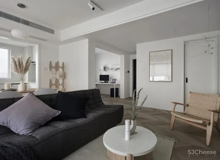 IT行业95后单身小哥哥,气质简约90m²,超撩!