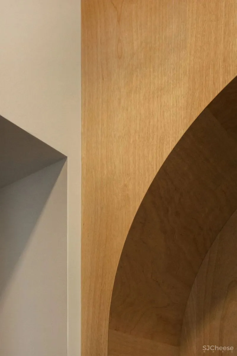 Ian Lee丨极简主义的木色温情