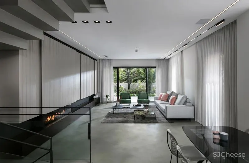 高级黑,无处不在!