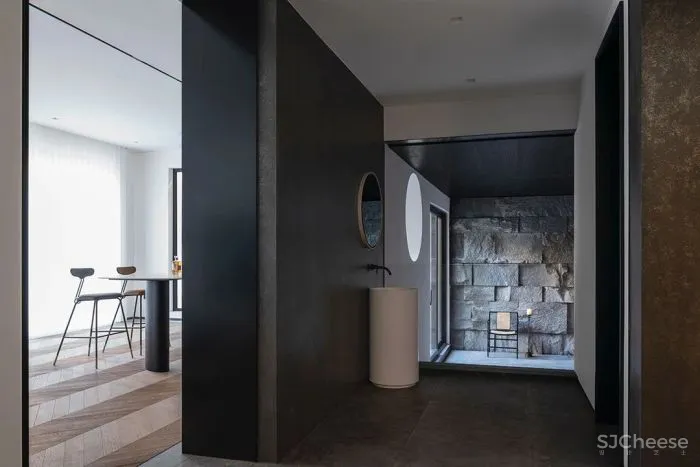 展 小 宁 苏州 500m² 极简大宅,治愈的家!