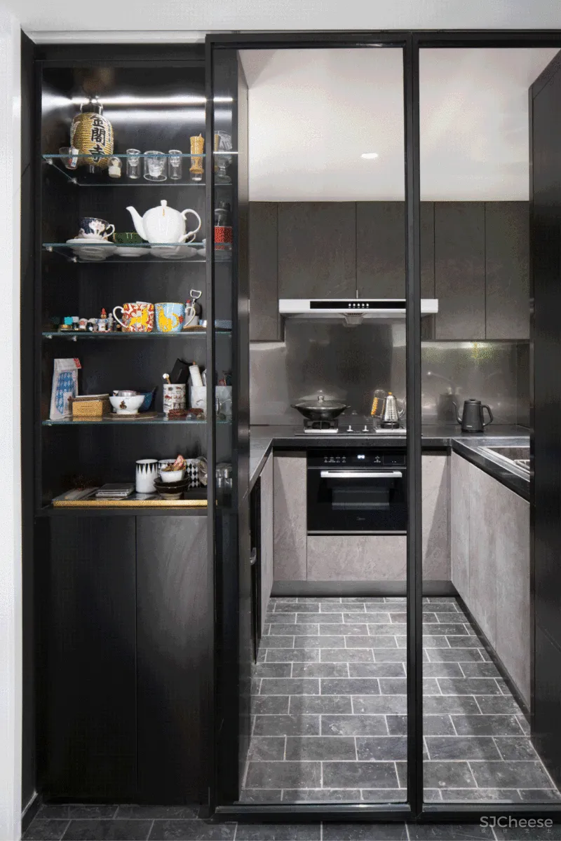 新作 “老破小”中的家庭剧院，上海 寻长设计