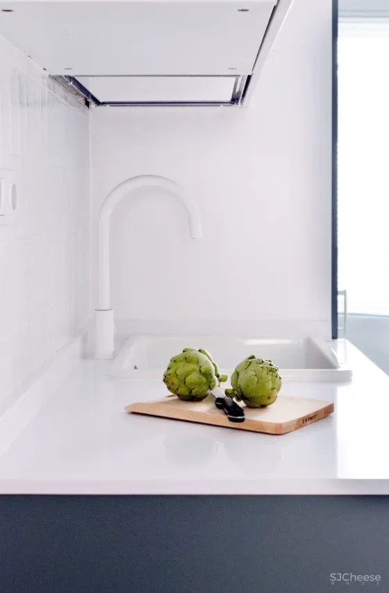 将几种色彩通过不同的材质表现出来,这个新旧结合的家清新又活力