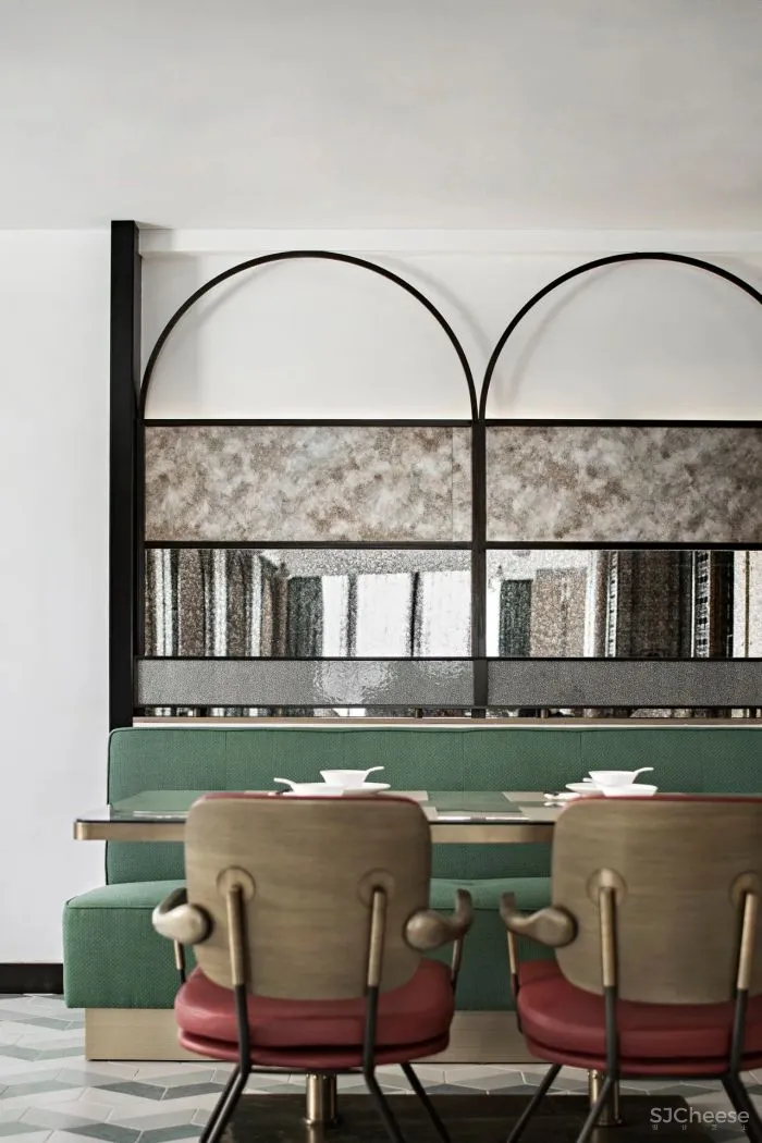 SSD新作:现实如山,而你浪漫如云