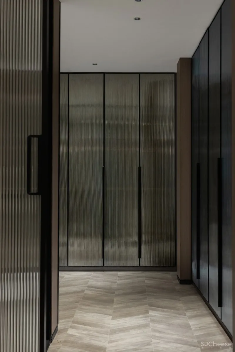 温暖初春 奶油色的家