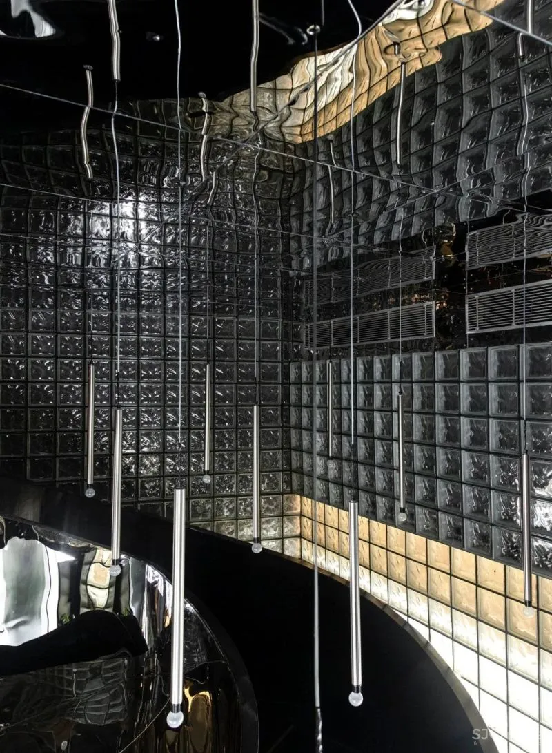 RENESA ARCHITECTURE新作|暗黑式混凝土结构