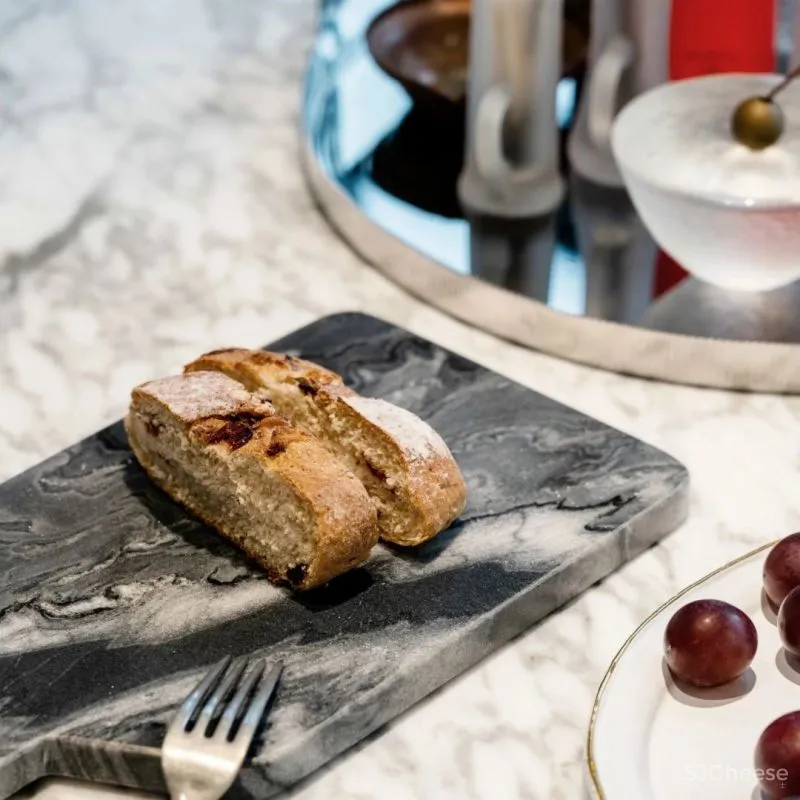 设计师独居51㎡,超大玻璃墙,卧室能隐身,地板能收纳!真·迷你豪宅!