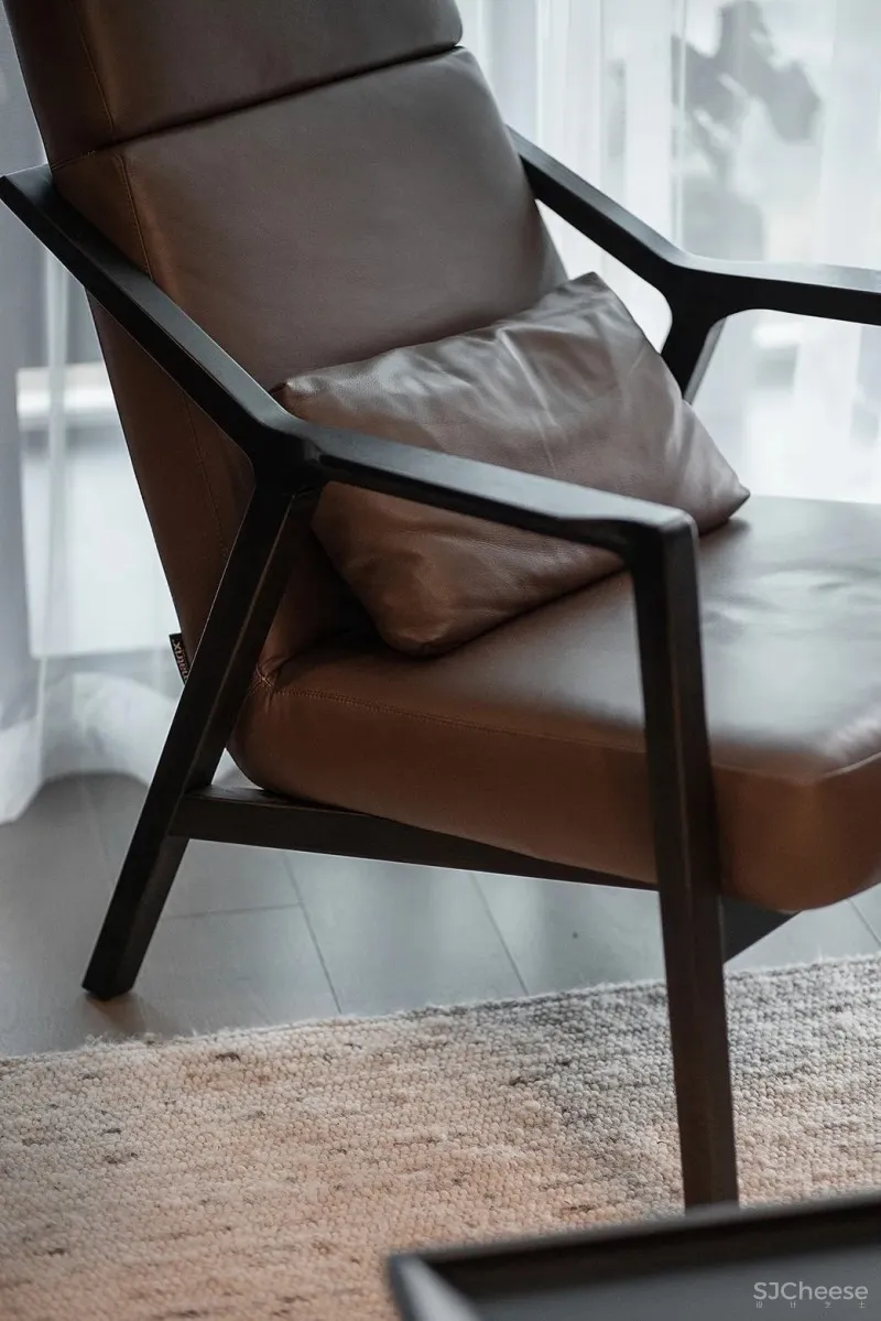 MIYUKO美域高 丨简单不平凡,这样的“高级黑”谁不爱