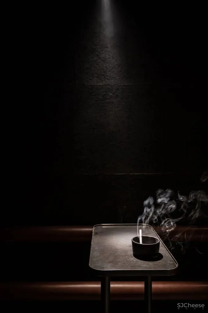 YOD Group乌克兰利沃夫市MAD酒吧