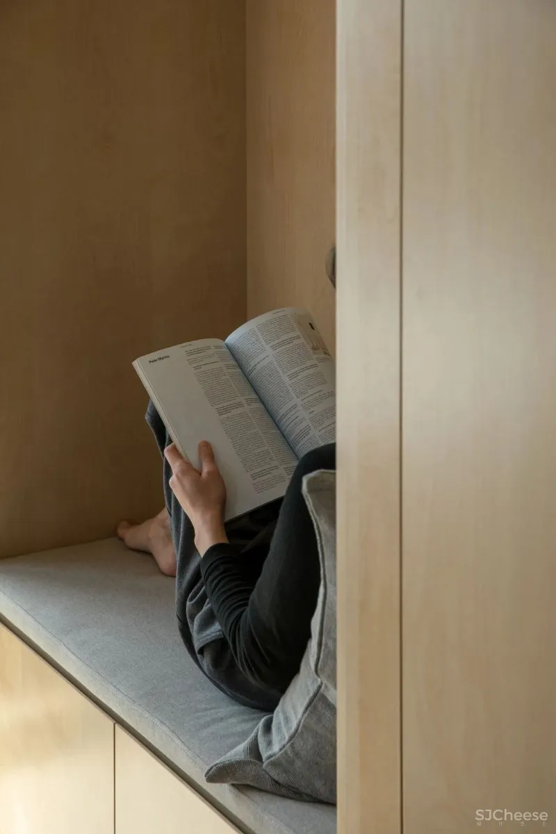 Ian Lee丨极简主义的木色温情