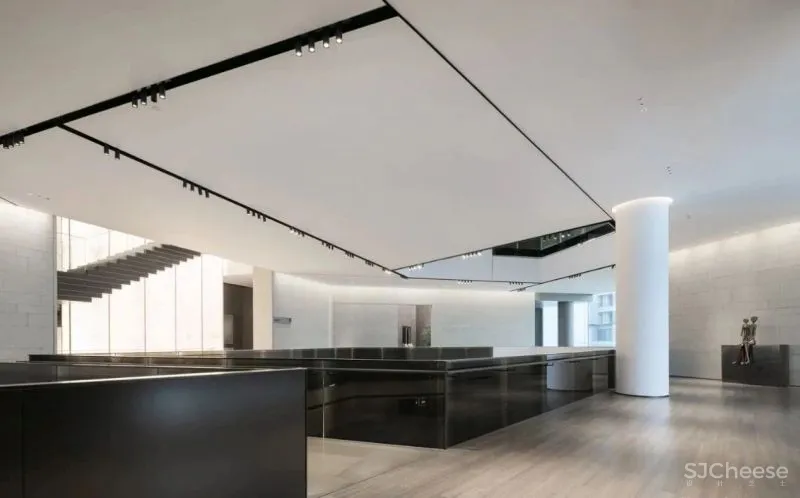 翘首眺江汉,低头见彩虹 DIA丹健国际