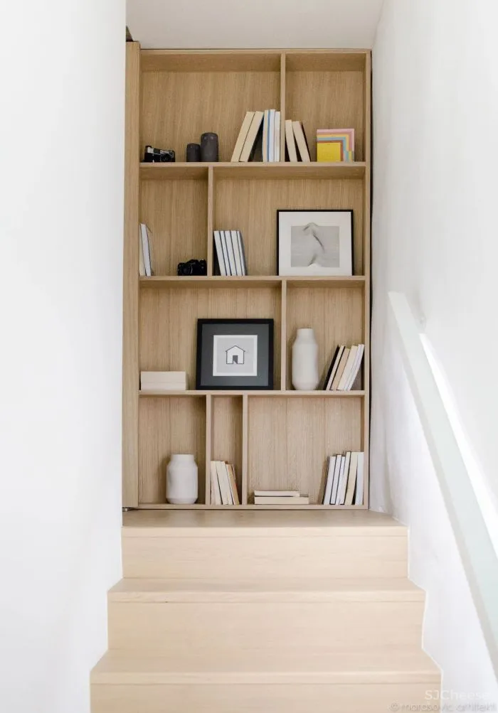 在空间中建夹层,让仅有三处彩光点的家居然如此明媚!