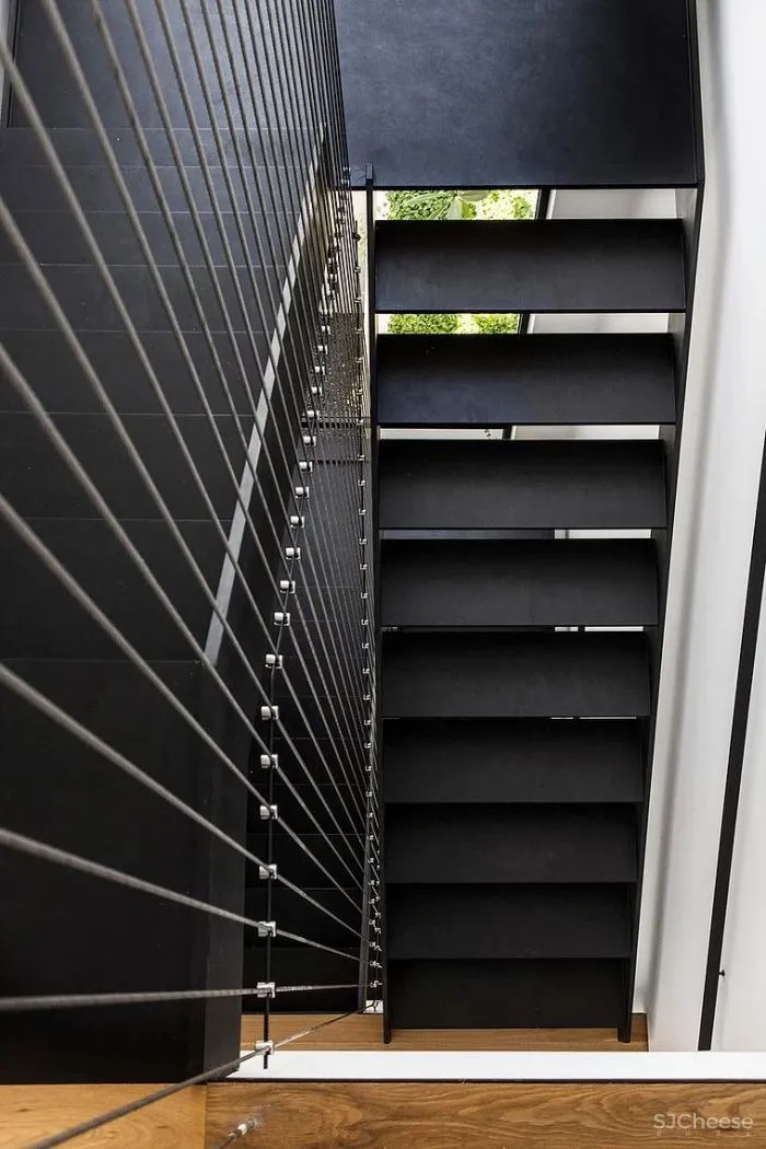 以色列的极简主义黑白美学 Raz Melamed新作